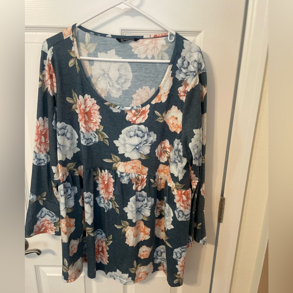 Floral Print Crew Neck Bell Sleeve T-Shirt